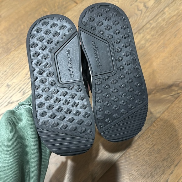 Adidas - Picture 7 of 7